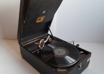 1927 His Masters Voice HMV 101B - 1588775f 9384 4408 814c 77341331f2de